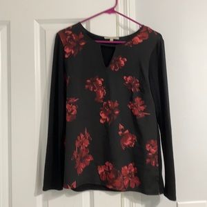 41 Hawthorn floral keyhole top